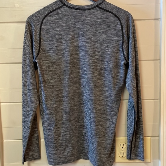 Lululemon Metal Vent Tech Long Sleeve Performance Gray T Shirt Men's Size S. - Picture 3 of 9